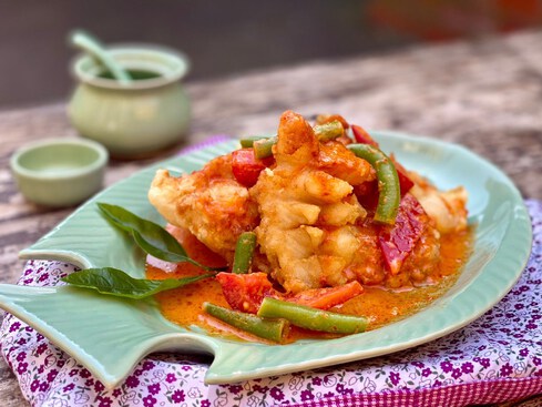 Crispy Fish In Red Curry
